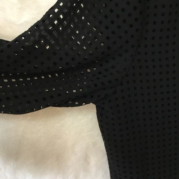 Banana Republic Black Checked Pattern Top - Picture 3 of 10